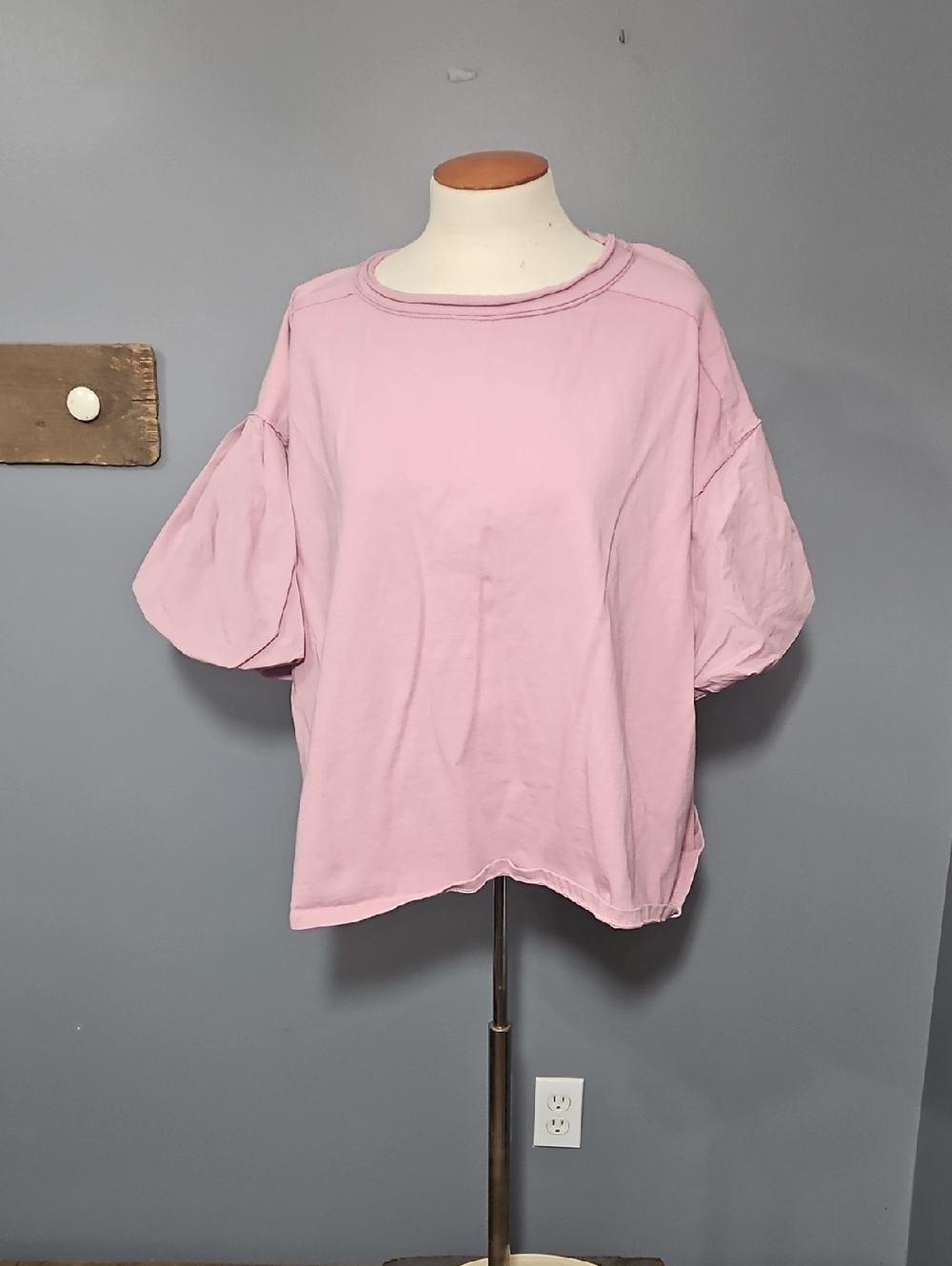 We The Free Pink Short Sleeve Puff-Sleeve Tee